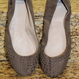 Studded Flat